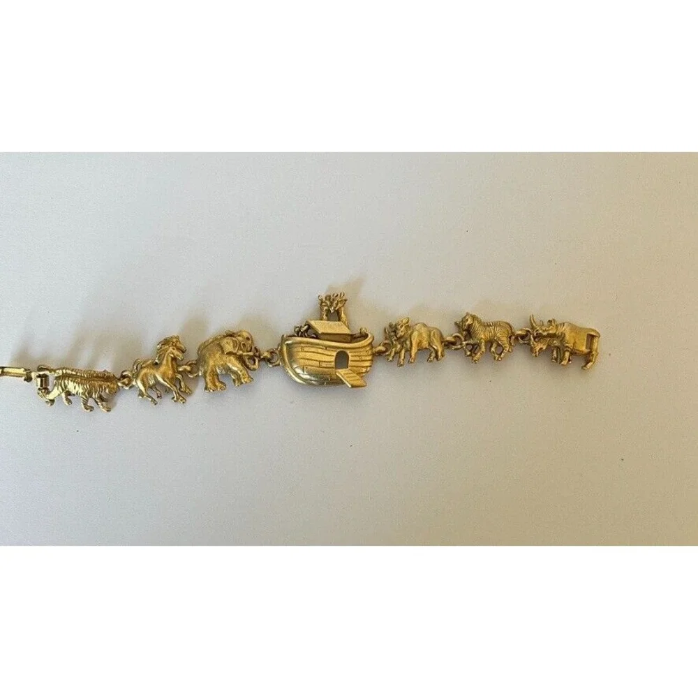 AJC Vintage Noah's Ark Bracelet Brushed Gold Animals Signed NOS 1980s Noahs 6.5